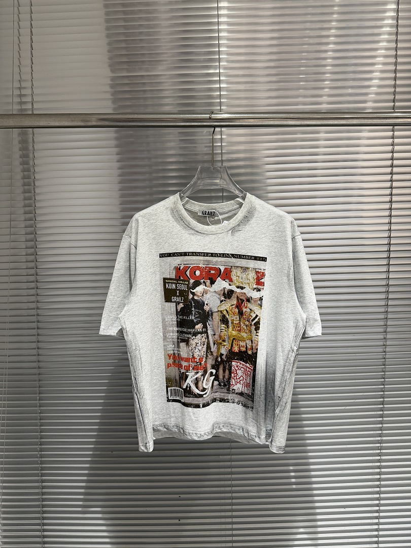 Streetwear Brand Vintage - เสื้อยืดพิมพ์ลายวินเทจสไตล์สตรีทแวร์ แขนสั้นทรงโอเวอร์ไซส์ ลุคย้อนยุคแบบทำสีซีดขาดๆ ลายโปสเตอร์นิตยสารแฟชั่นฤดูร้อนปี 2026